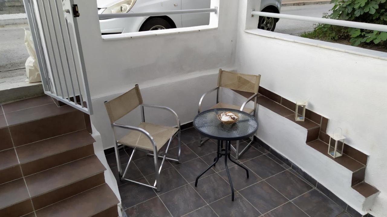 Celia'S Studio Apartment Nea Peramos  Ngoại thất bức ảnh