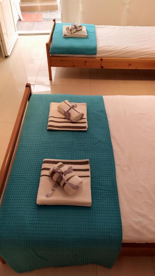 Celia'S Studio Apartment Nea Peramos  Ngoại thất bức ảnh