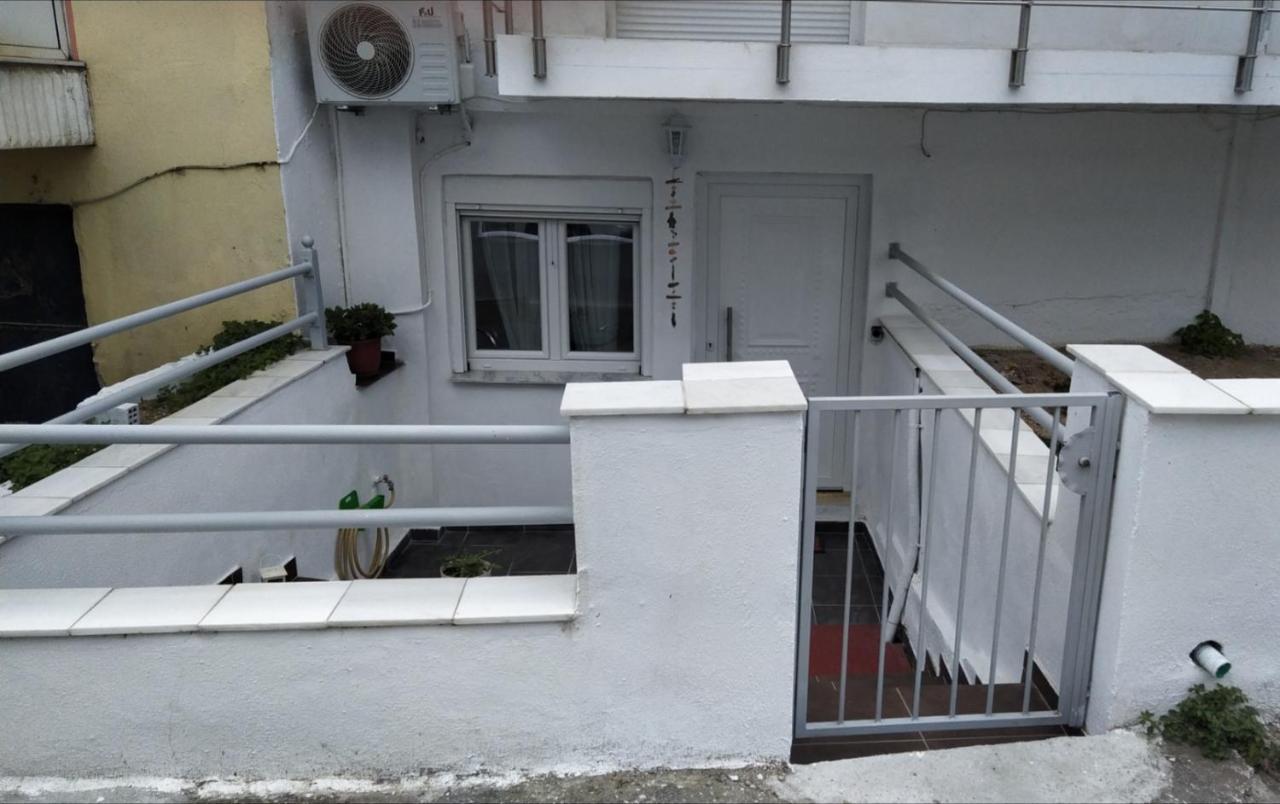 Celia'S Studio Apartment Nea Peramos  Ngoại thất bức ảnh
